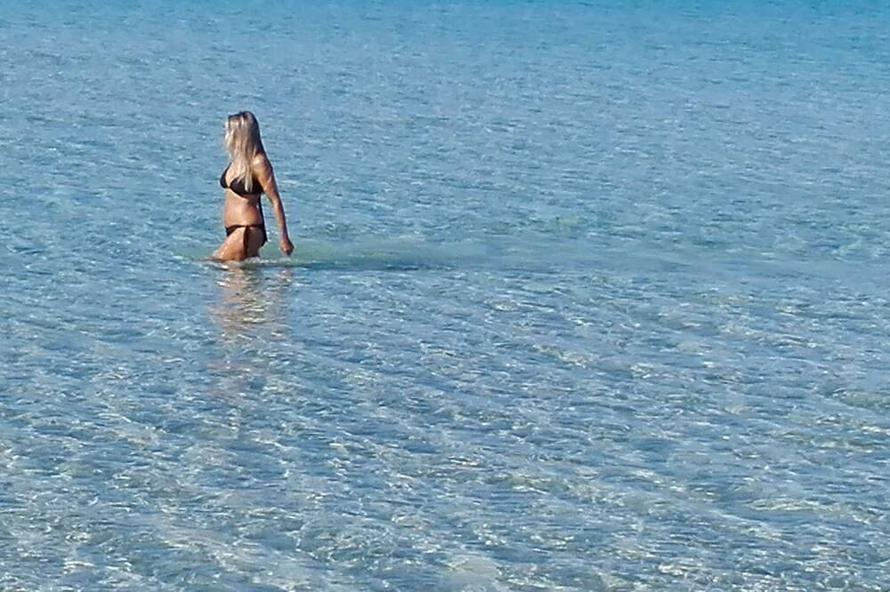 Appartamento intero, Alloggio a 50 mt. dal mare, 5 minuti da Gallipoli e dalle Maldive Salentine in Torre Suda, Racale