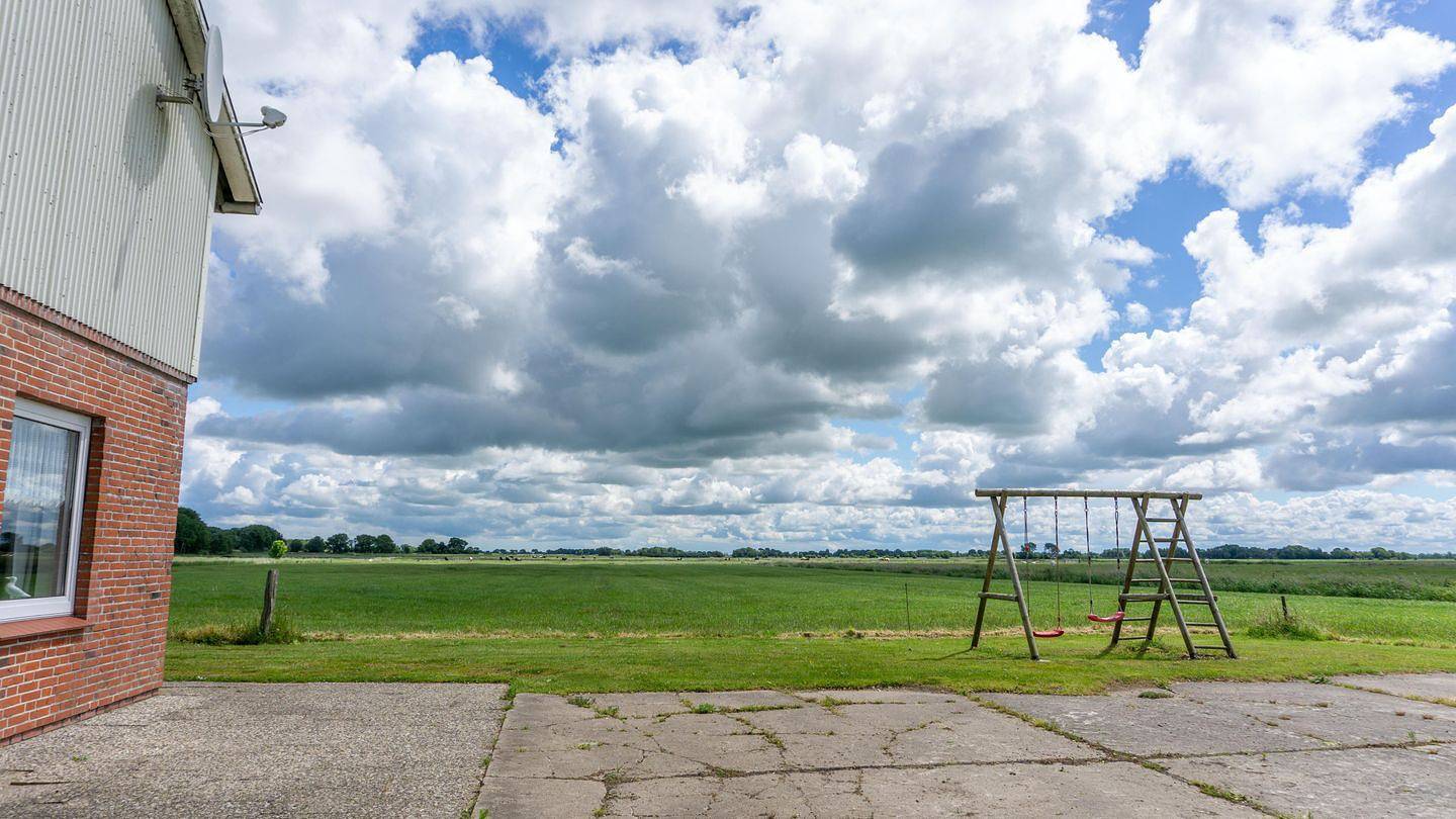 Ganze Wohnung, Ferienwohnung auf dem Ferienhof Nickelswarft 2 in Poppenbüll für 2-6 Personen in Poppenbüll, Eiderstedt
