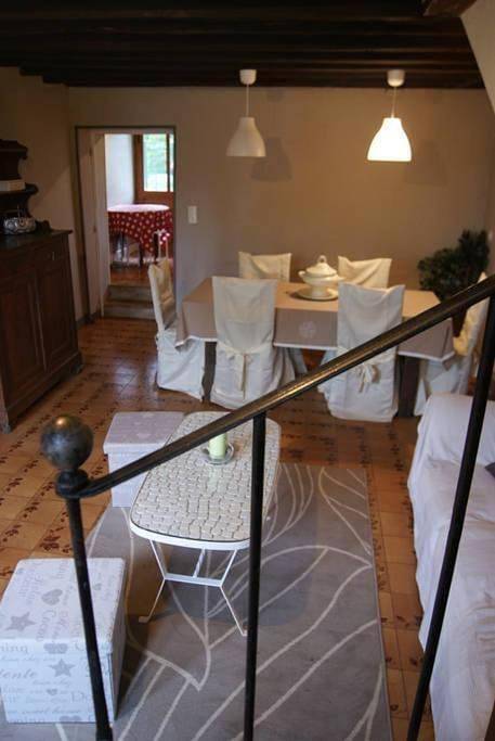 Two-Bedroom House in Andryes, Région d'Auxerre