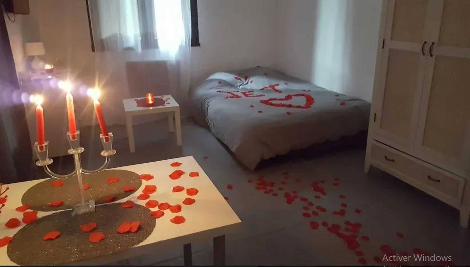 Appartement entier, Appartement charmant près d'Orange avec piscine partagée in Orange, Vaucluse