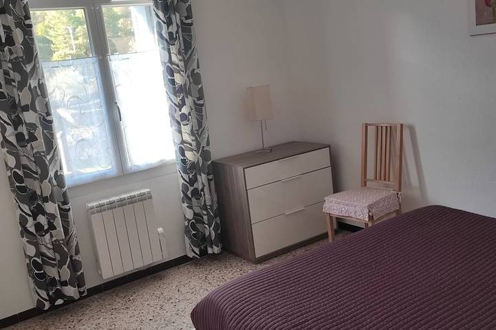 Location de vacances pour 6 personnes, avec piscine et jardin à Manso (homonymie) - 2