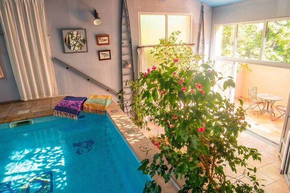 Charmante Cottages, privater beheizter Pool und Solarium im Innenbereich, privater Außenbereich in Bédoin, Parc naturel régional du Mont-Ventoux