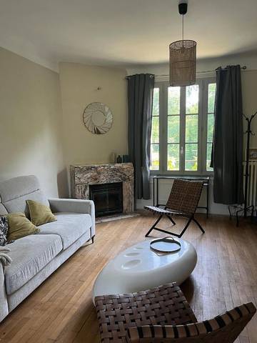 Gîte pour 4 personnes, avec terrasse et vue à Saint-Pryvé-Saint-Mesmin
