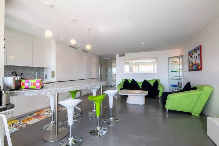 Gîte pour 4 personnes, avec piscine et balcon dans Plage du Port Fréjus - 3