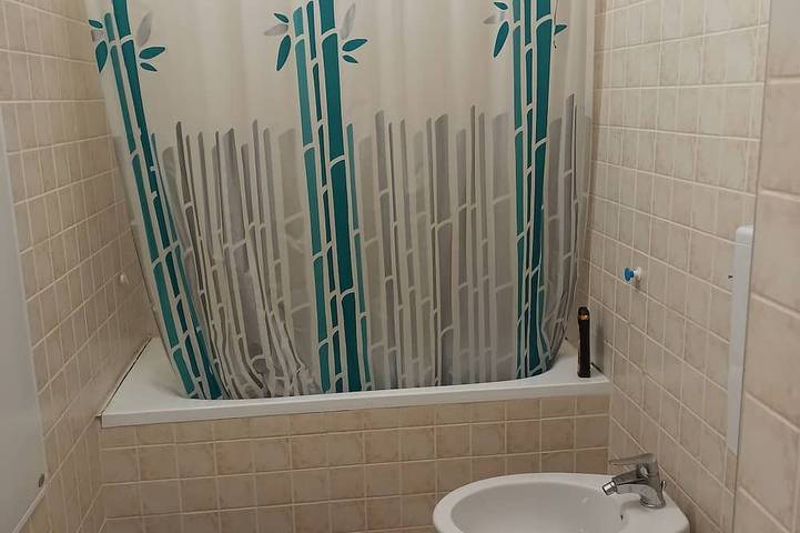 Apartamento entero, Renovated studio apartment by the sea - Co-Aaut in Savona (City), Savona