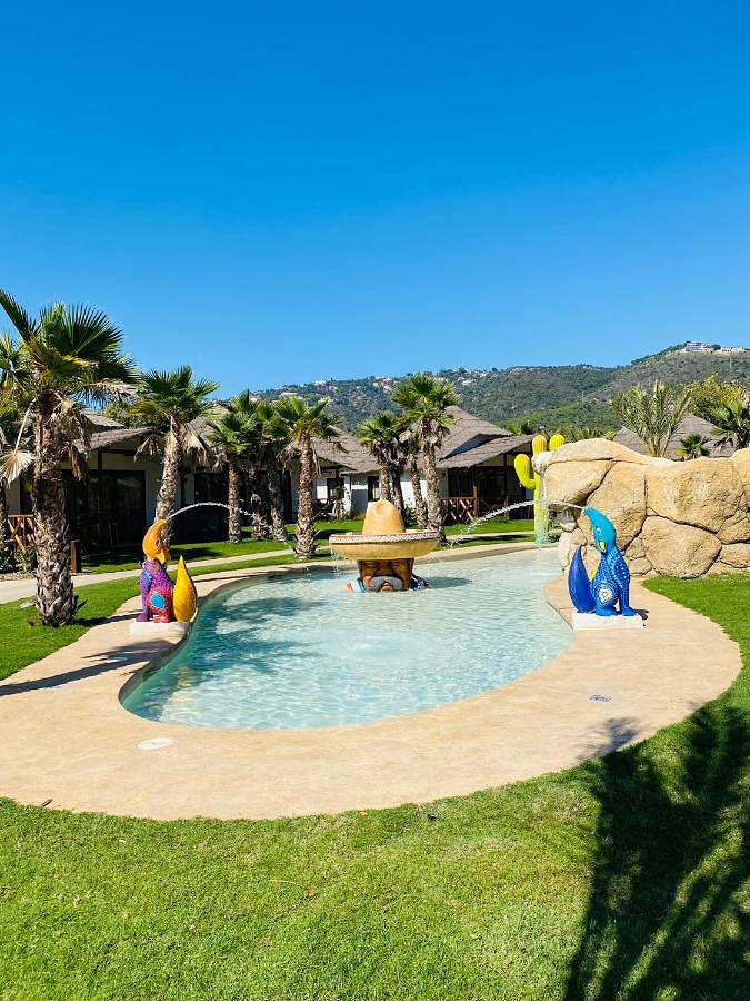 Camping pour 5 personnes, avec bassin pour enfant et piscine ainsi que jacuzzi et jardin à Platja d'Aro - 2