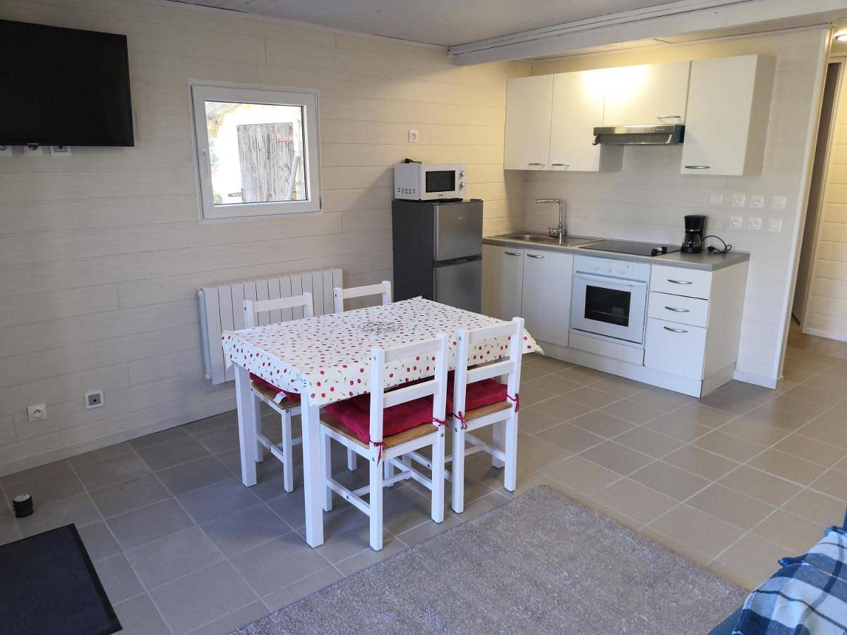Appartement entier, Studio Bellevue in Égletons, Région de Tulle