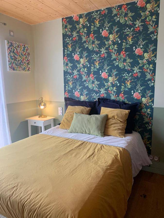 Location de vacances pour 2 personnes, avec terrasse ainsi que jacuzzi et jardin dans Terranjou - 4