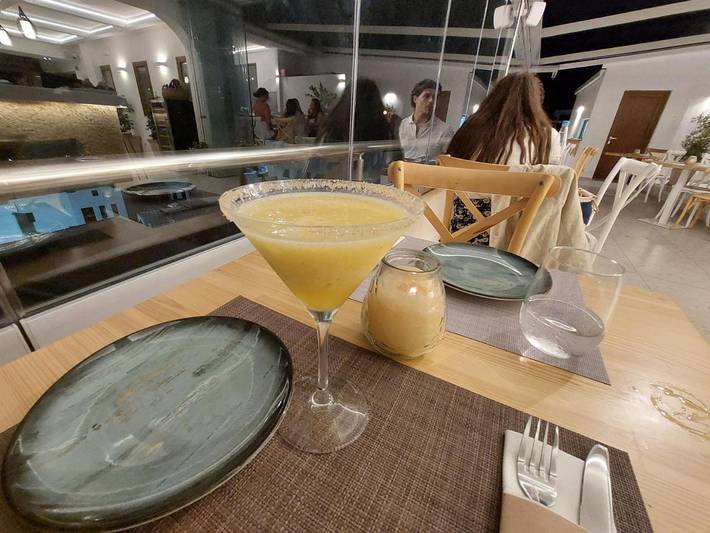 Maison d’hôte pour 3 personnes, avec piscine et terrasse à Santorin - 3