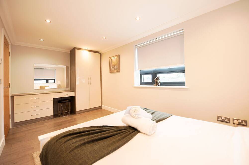 Appartement entier, Appartement-Premium-Sdb privée avec baignoire-Vue ville in Reading, Berkshire