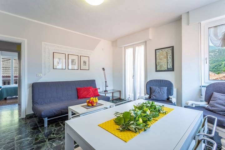 Ferienhaus für 6 Personen, mit Balkon und Seeblick in Tremosine - 2