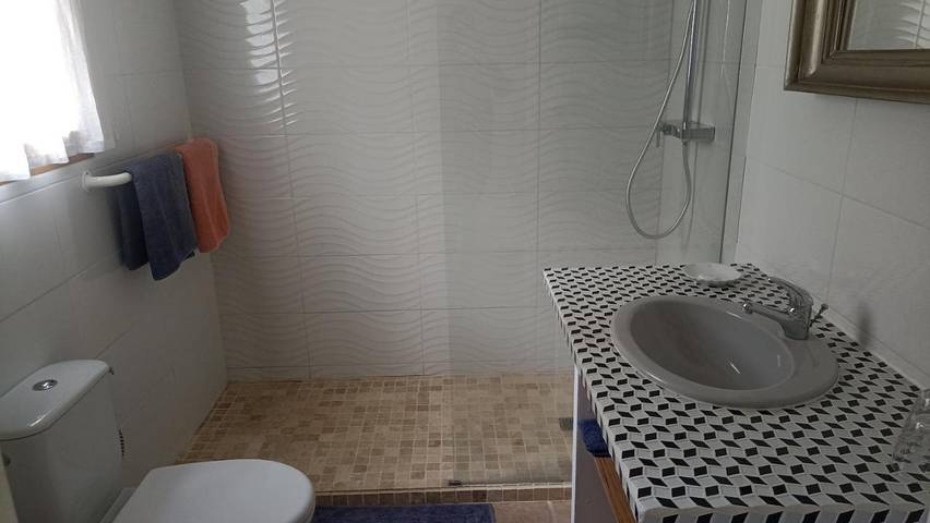 Location de vacances pour 2 personnes, avec piscine ainsi que terrasse et jardin à Serviers-et-Labaume - 3