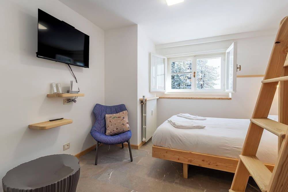 Appartamento intero, Incantevole appartamento per 4 ospiti con Wifi e Tv in Madesimo (Borgo), Madesimo