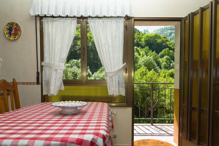 Casa rural para 7 personas, con vistas y jardín en Parque Natural de Somiedo - 2