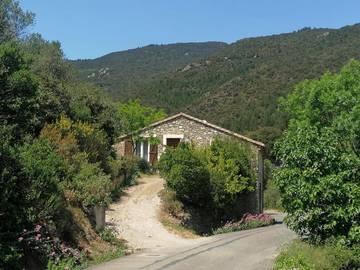 Gîte pour 6 Personnes dans Roquebrun, Parc naturel régional du Haut-Languedoc, Photo 1