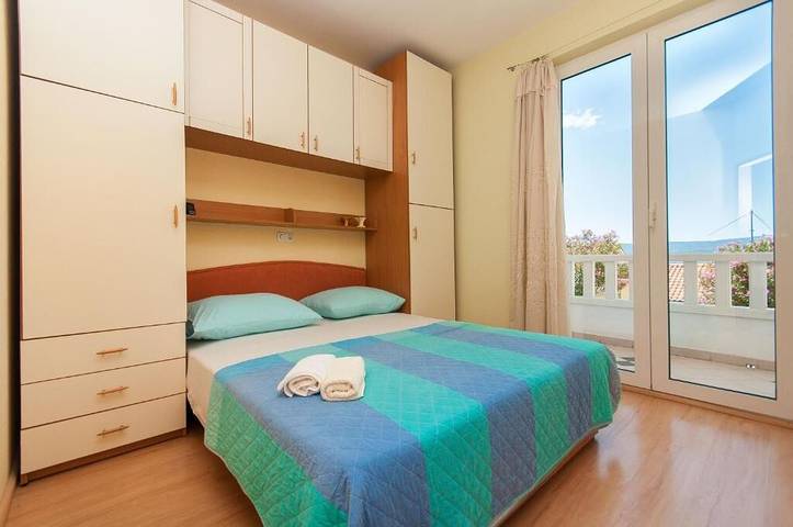 Ferienhaus mit Meerblick für 8 Personen, mit Garten in Split-Dalmatien - 3