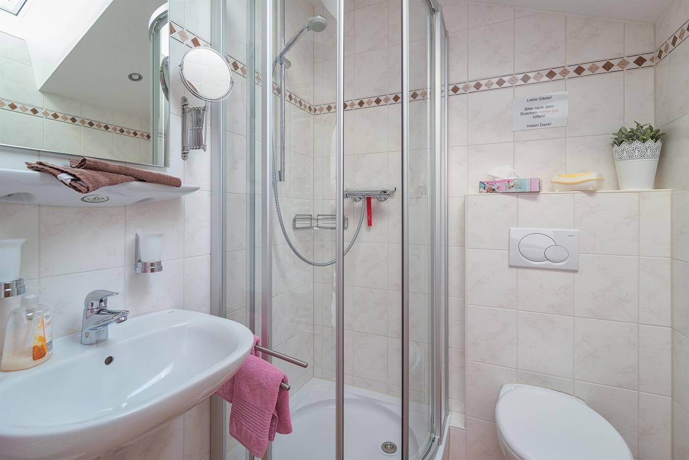 Ganze Ferienwohnung, Ferienwohnung Wank, 1 Schlafraum, Balkon in Garmisch-Partenkirchen, Bayerische Alpen