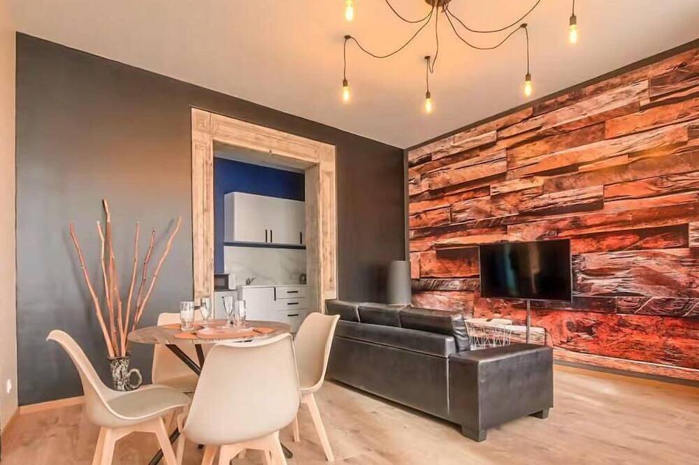 Entire apartment, La Perle du Haut Pont - T2 - Secure parking in Saint-Omer, Saint-Omer region