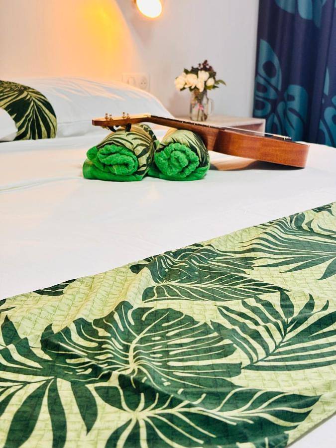 Maison d’hôte pour 2 personnes, avec vue et jardin dans Faa'a