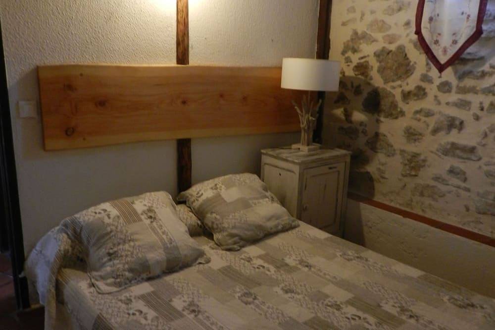 Mas provençal (3 habitations indépendantes) dans un vignoble in Cavillargues, Région de Nîmes