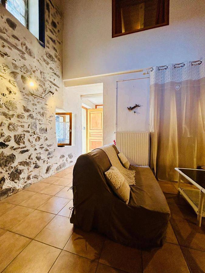 Gîte pour 6 personnes, avec vue et jardin, animaux acceptés à Saint-Pierre-d'Albigny - 3