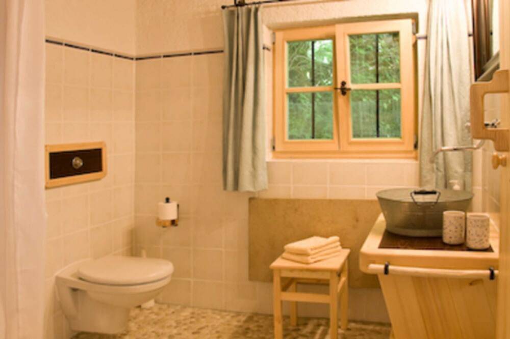 Almhaus - Ferienhaus Webermohof - Exklusives Ferienhaus mit Privatem Wellnessgarten in Rottach-Egern, Spitzingsee