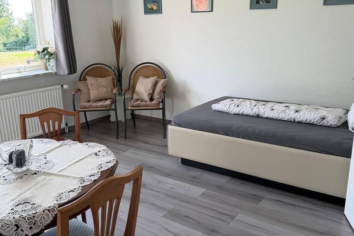 Ganze Wohnung, Ferienwohnung,,Reethus kleine Auszeit" in ruhiger Umgebung,Nordsee und Inselnähe in Bosbüll, Nordfriesland