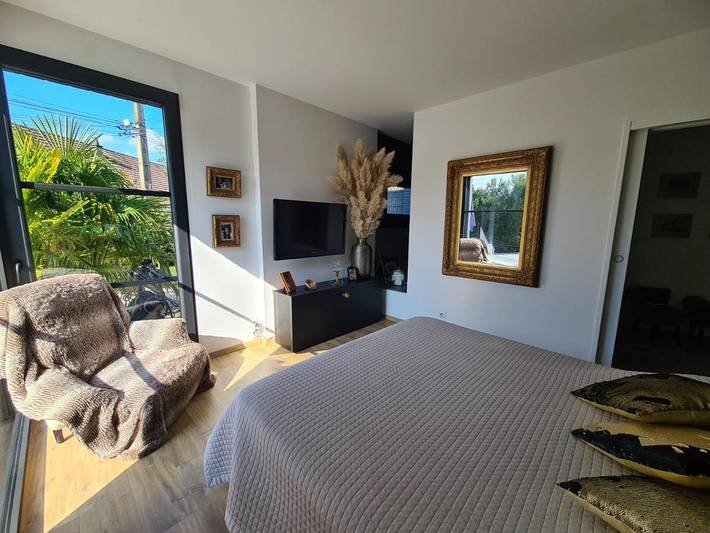 Location de vacances pour 8 personnes, avec piscine et jardin à Coulaines - 2