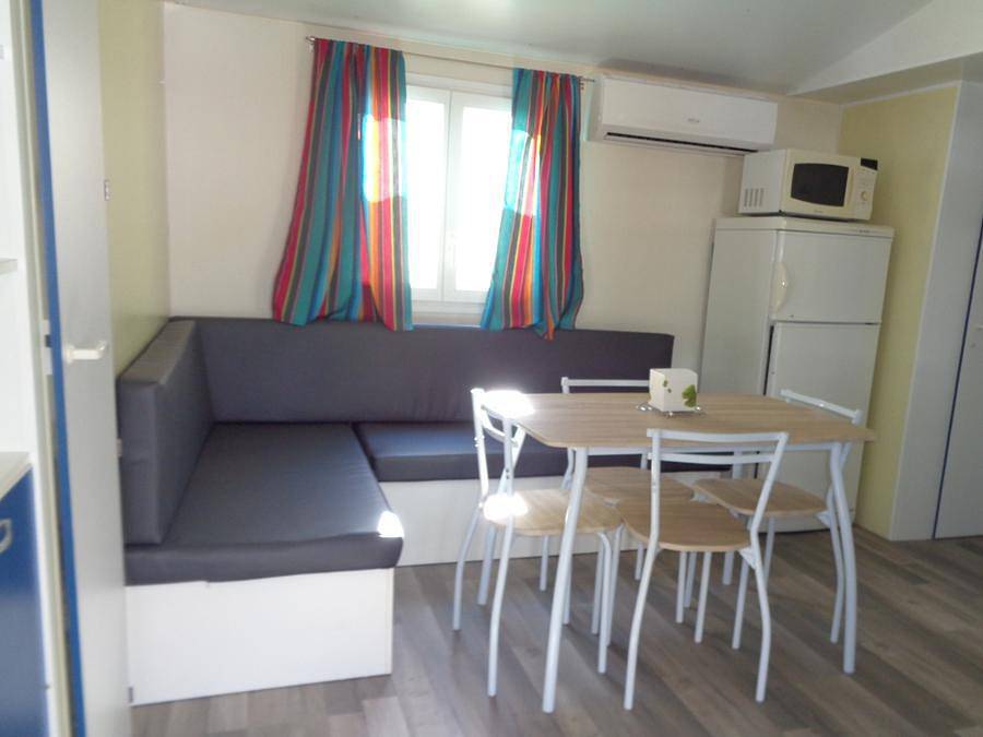 Camping les Peupliers - Mobilhome 6 personas - Básico 3 dormitorios 29-31m² (29-31m²) in Colombiers, Côte d'Améthyste