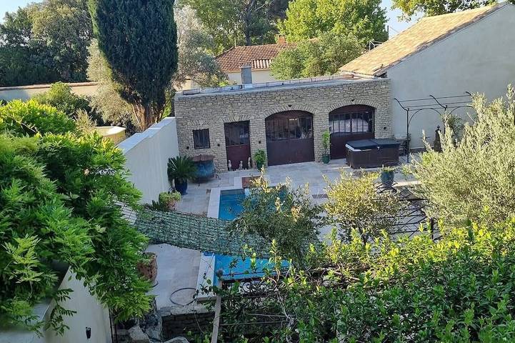 Appartement de vacances pour 2 personnes, avec piscine et jardin, animaux acceptés