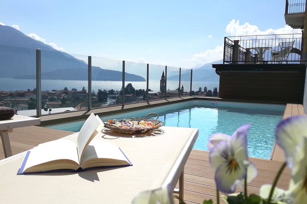 'Villa Perla del Lago' : atemberaubende Sicht auf den Comer See, Pool, großer Garten in Domaso, Comer See