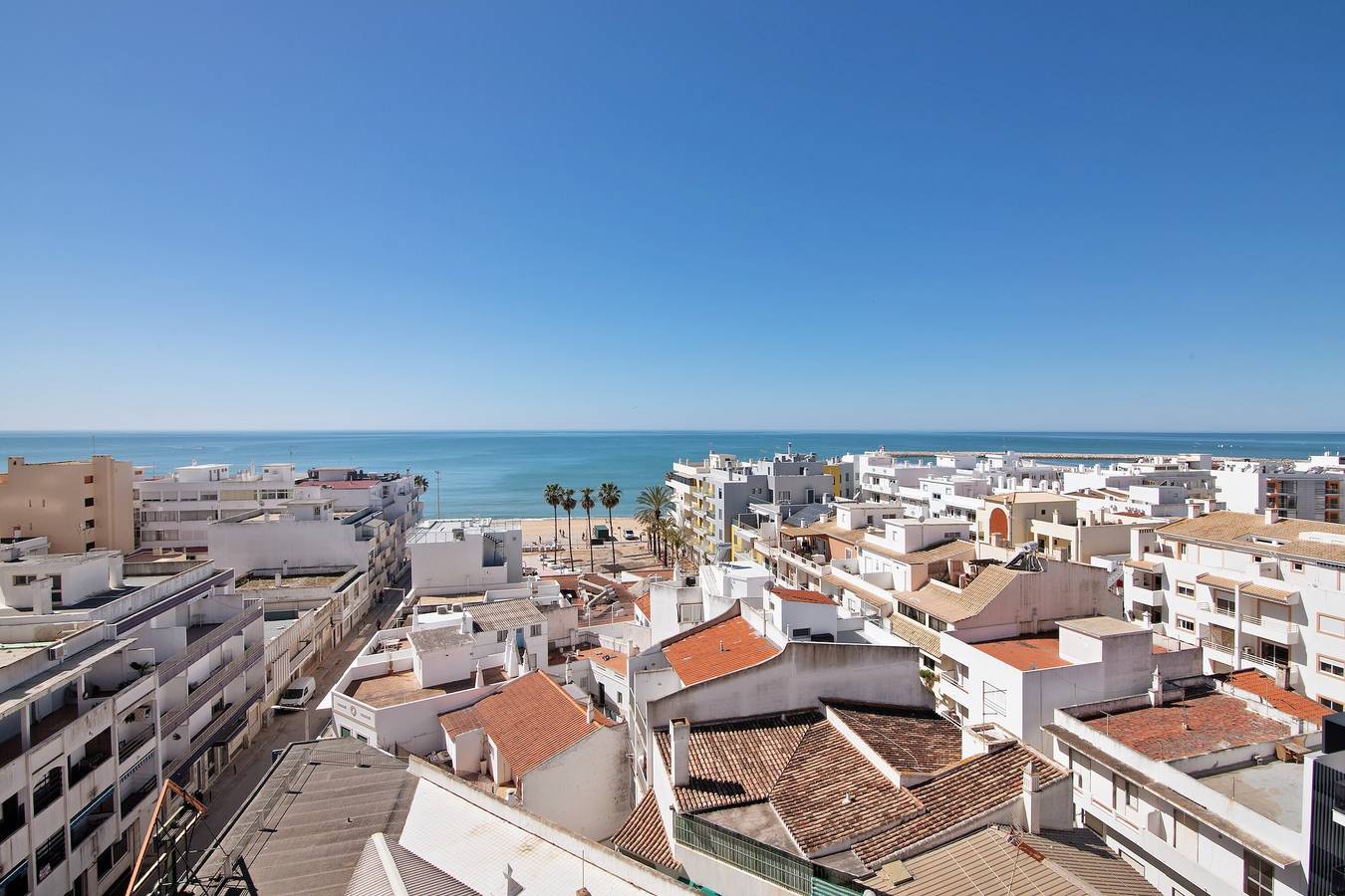 Entire apartment, Apartment '1 Bedroom Seaview' with Sea View, Wi-Fi and Air Conditioning in Cavacos, Quarteira