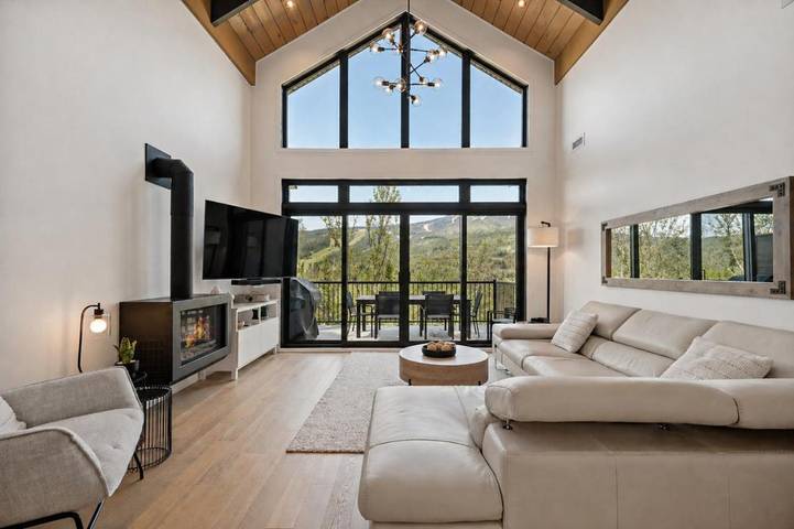Casa de vacaciones para 8 personas, con sauna y jacuzzi además de balcón y piscina - 1