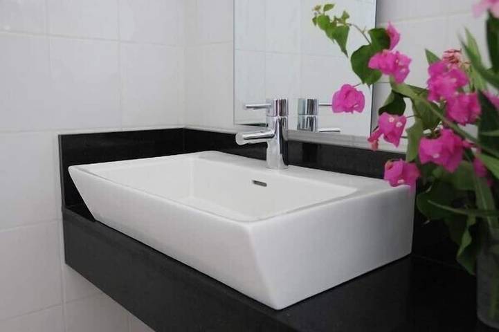 Designervilla in absoluter Ruhelage am Meer mit Pool, nahe Golfplatz. in Nordzypern