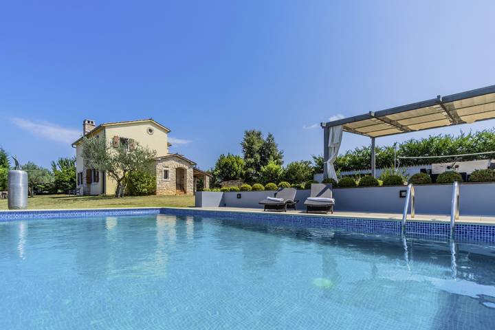 Villa für 6 Personen, mit Pool und Garten - 1