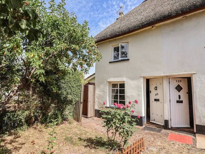 Log cabin for 4 people, with Garden in Exeter