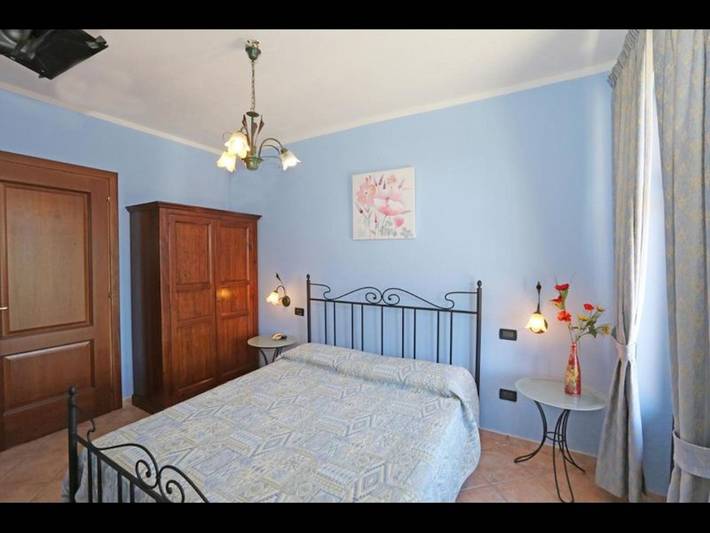 Agriturismo per 2 persone, con Balcone/Terrazza e Giardino in Langhe