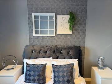 Holiday Rental for 8 People in Ashford, Kent, Photo 4