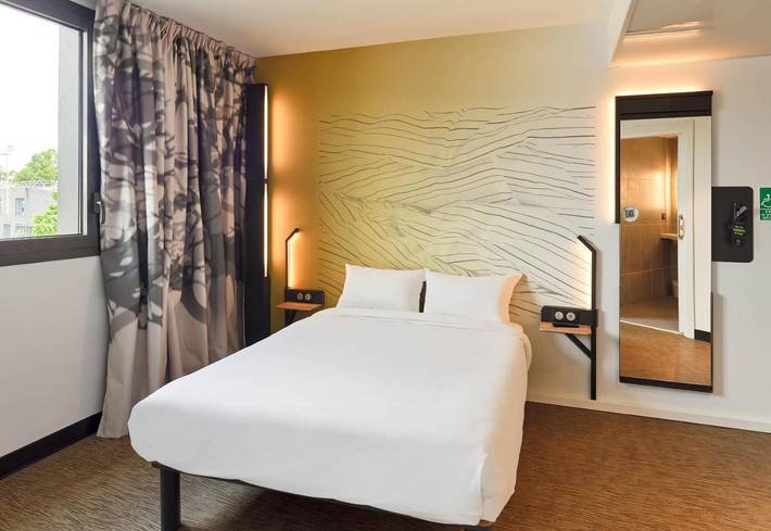 Hôtel pour 2 personnes à Clichy-sous-Bois - 2