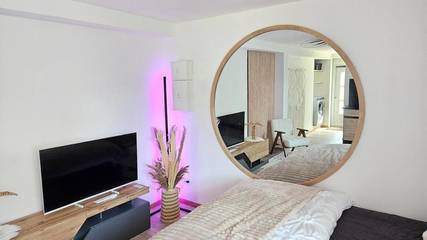 Gîte pour 2 personnes, avec vue et jardin à Scionzier