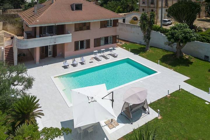 Casa vacanza per 8 persone, con idromassaggio e giardino nonché terrazza - 1