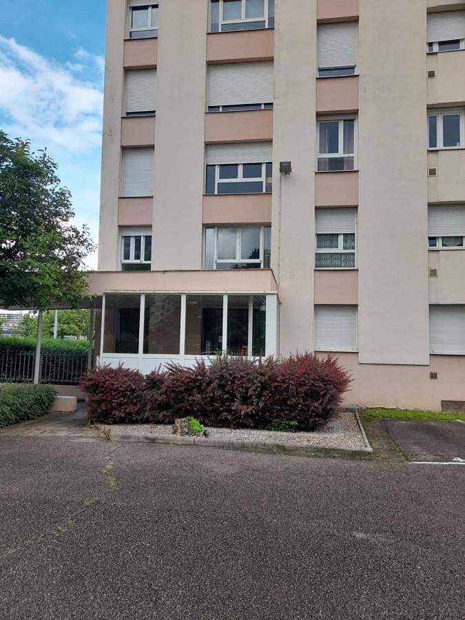 Appartement entier, One-Bedroom Apartment in Laxou, Région de Nancy