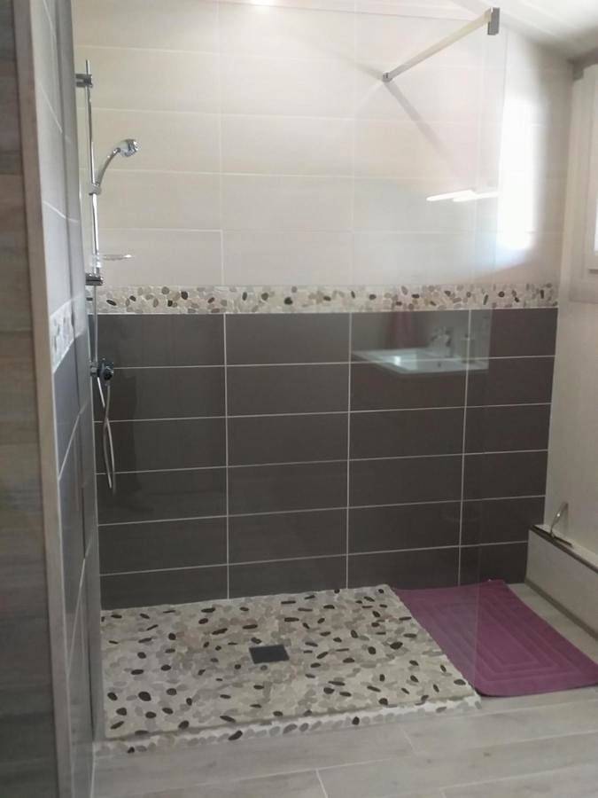 Double Room with Private External Bathroom in Saint-Martin-du-Frêne, Nantua