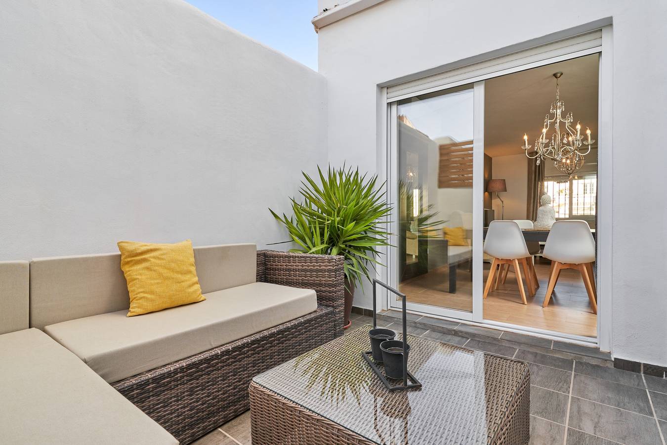 Vakantiehuis "Almijarahouse" met Gedeeld Zwembad & Wi-Fi in Nerja, Costa del Sol
