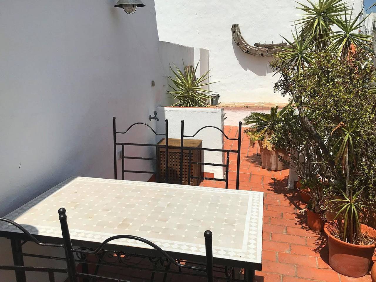 Ganze Ferienwohnung, Altbauwohnung mit orientalischem Flair und Dachterrasse, 4 Pers. in Conil de la Frontera, Costa de la Luz