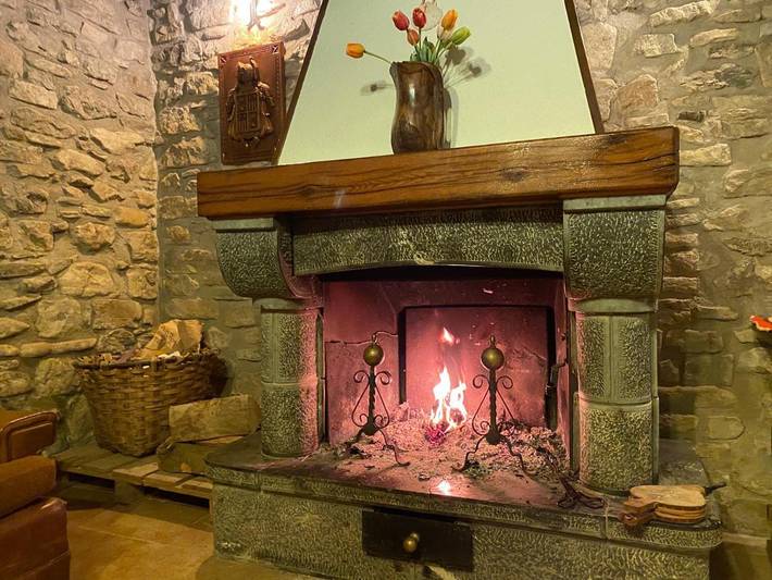 Casa de vacaciones para 8 personas, con piscina y vistas además de terraza y jardín, Se admiten mascotas en Cuenca de Pamplona - 3
