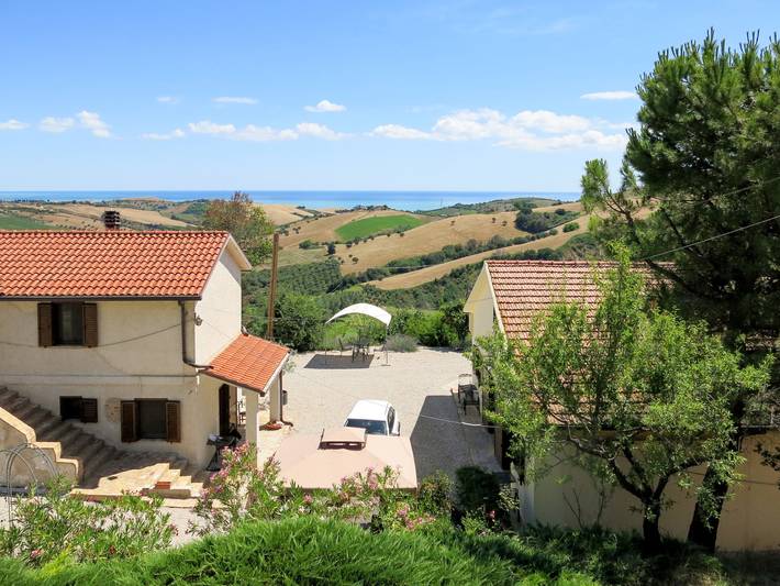 Gîte pour 2 personnes, avec vue ainsi que jardin et terrasse, animaux acceptés dans Abruzzes - 2