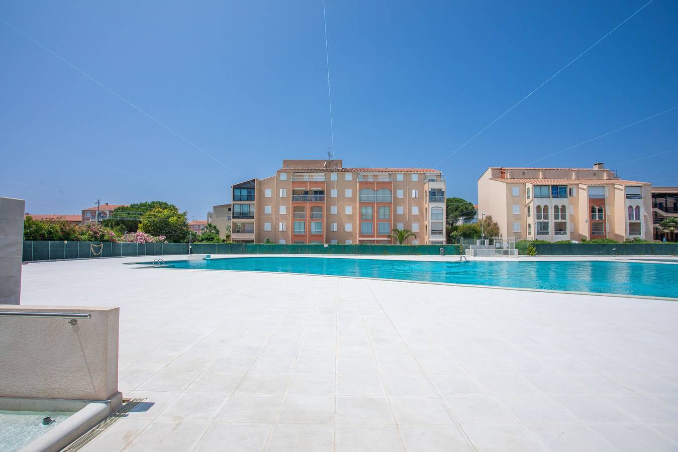 Appartement entier, Appartement de vacances 'Studio Meublé' avec piscine partagée in Fréjus, Côte méditerranéenne (France)