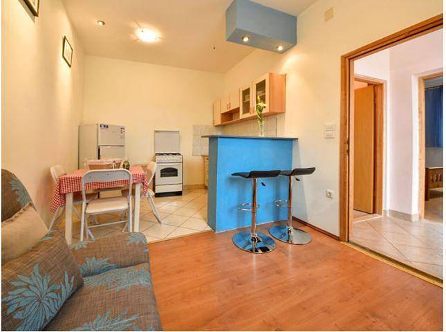Ganze Ferienwohnung, Große Wohnung in Bibinje mit Terrasse, Garten und Grill in Bibinje, Zadar