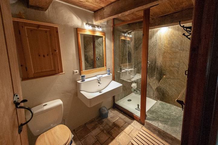 Gîte pour 8 personnes, avec jardin à La Fouillade - 4